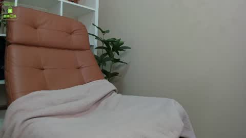 Naomi online show from 08.05.26