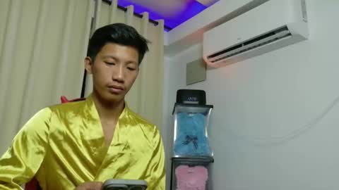 Snapshot of horny_asianmoreno chatting on 11.03.25 ROGER online show from 11.03.25