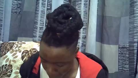 Leila online show from 04.08.26