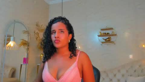 Snapshot of horny_curlss chatting on 06.29.26 Horny Curls online show from 06.29.26