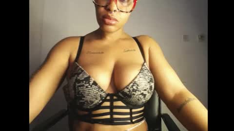 horny_ebonygirl_ online show from 04.12.26