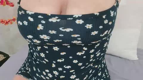 Snapshot of horny_emily1 chatting on 11.03.25 call me emily online show from 11.03.25