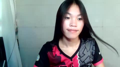 Snapshot of horny_lory chatting on 05.14.26 baninay online show from 05.14.26