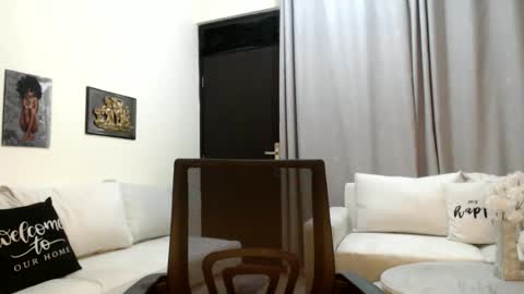 Snapshot of horny_princcess chatting on 11.18.25 horny_princcess online show from 11.18.25