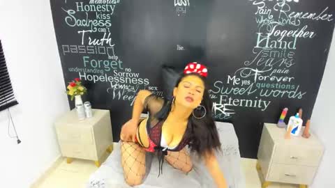 Snapshot of horny_rouse chatting on 06.10.26 Rouse online show from 06.10.26