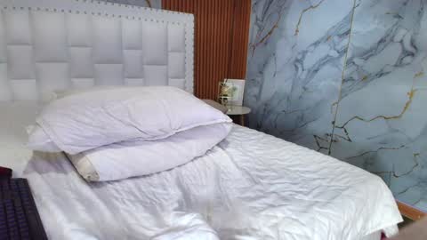 Khloe  online show from 12.17.24