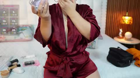 Snapshot of hornybarelylegalgirl chatting on 05.24.26 Khloe online show from 05.24.26