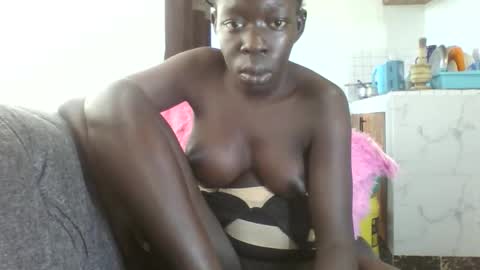 Snapshot of hornybeb25 chatting on 11.24.25 hornybeb25 online show from 11.24.25