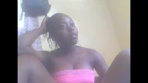 hornygal001 online show from 02.20.25