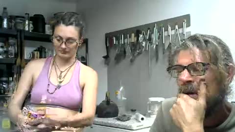Nix  D online show from 07.08.26