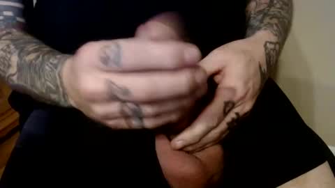 Snapshot of hornyhumpers chatting on 01.10.25 Hornyhumper online show from 01.10.25