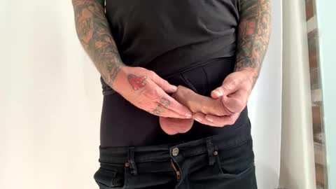 Snapshot of hornyhumpers chatting on 09.13.25 Hornyhumper online show from 09.13.25