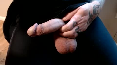 Snapshot of hornyhumpers chatting on 10.29.25 Hornyhumper online show from 10.29.25