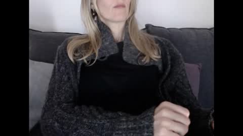 Snapshot of hornyssima chatting on 04.24.26 Hornyssima online show from 04.24.26