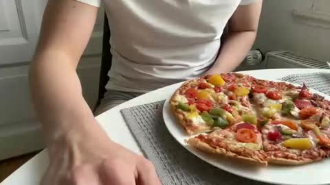 Snapshot of hornysteve_69 chatting on 12.18.25 Steve online show from 12.18.25