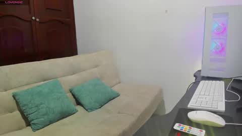 ronald and victoria online show from 12.28.24