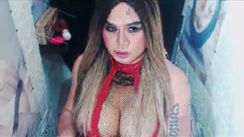 YOUR MAJESTY LUCY PEARL online show from 12.14.25