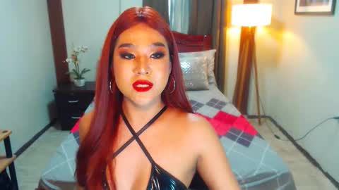 Snapshot of hostessamarats chatting on 10.03.25 Amara online show from 10.03.25