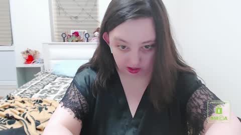 Snapshot of hot_and_pretty chatting on 01.05.25 Lila online show from 01.05.25