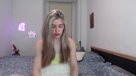 Snapshot of hot_berry69 chatting on 02.01.25 Dashka online show from 02.01.25