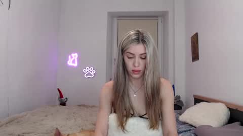 Snapshot of hot_berry69 chatting on 02.06.25 Dashka online show from 02.06.25