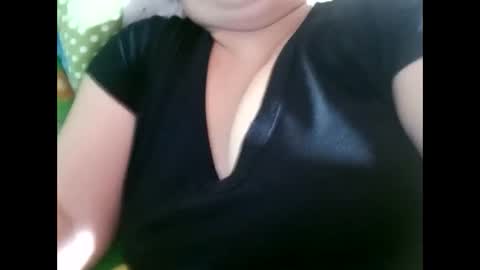 Snapshot of hot_boobs21 chatting on 12.29.24 hot_boobs21 online show from 12.29.24