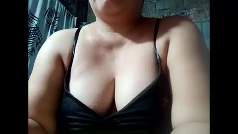 Snapshot of hot_boobs21 chatting on 10.19.25 hot_boobs21 online show from 10.19.25