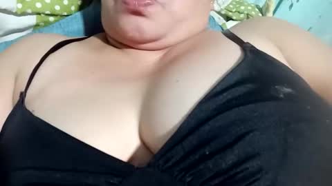 Snapshot of hot_boobs21 chatting on 11.20.25 hot_boobs21 online show from 11.20.25