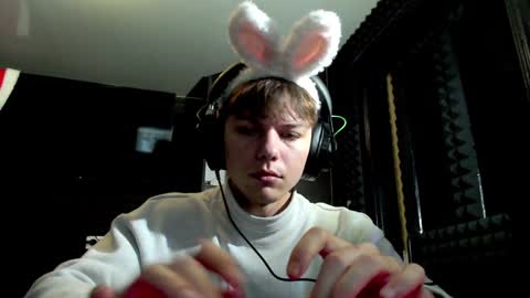 Hot boy 2002 online show from 12.30.24