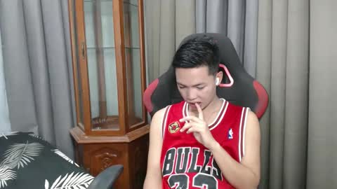 Snapshot of hot_chanie chatting on 10.11.25 chan chan online show from 10.11.25