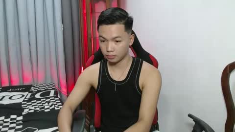 Snapshot of hot_chanie chatting on 11.10.25 chan chan online show from 11.10.25