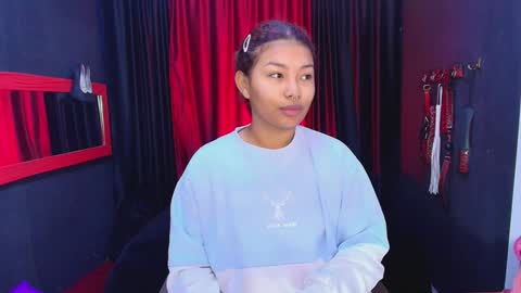 hot chocolate 4u online show from 12.18.24