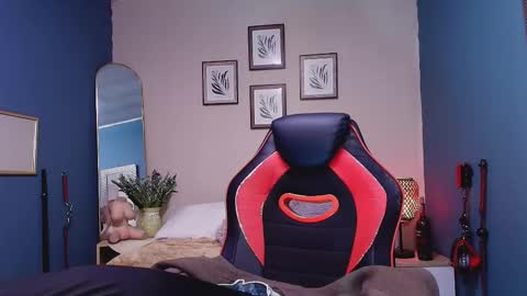 hot chocolate 4u online show from 02.13.26