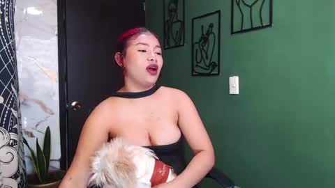 hot chocolate 4u online show from 06.24.26