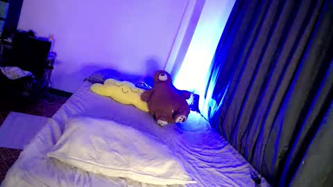 its me CLAUDIA online show from 01.19.25