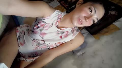 its me CLAUDIA online show from 03.10.25