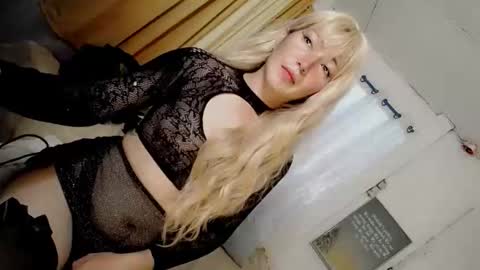 its me CLAUDIA online show from 01.17.26