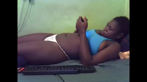 Snapshot of hot_girlly chatting on 11.15.25 hot_girlly online show from 11.15.25