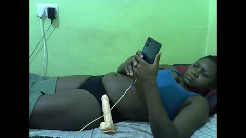 Snapshot of hot_girlly chatting on 11.27.25 hot_girlly online show from 11.27.25