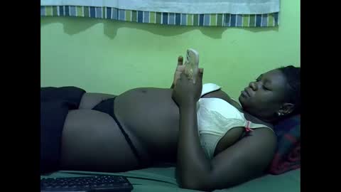 Snapshot of hot_girlly chatting on 02.14.26 hot_girlly online show from 02.14.26