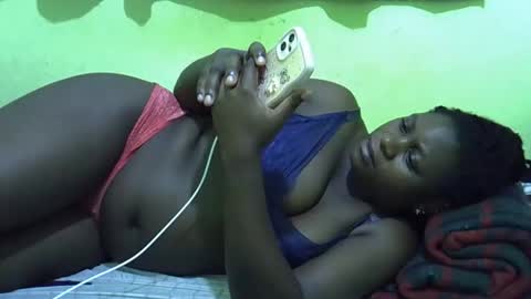 Snapshot of hot_girlly chatting on 02.14.26 hot_girlly online show from 02.14.26