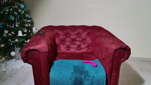 Snapshot of hot_hayde chatting on 01.07.25 Aly online show from 01.07.25