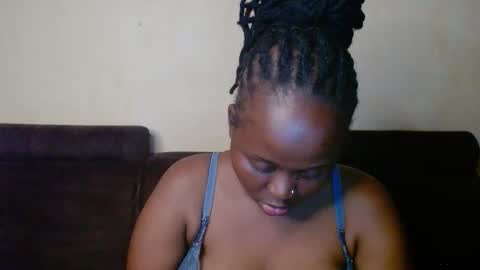 Linah online show from 11.17.25