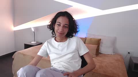 Snapshot of hot_little_bunny chatting on 12.13.24 Alana online show from 12.13.24