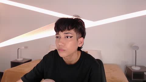 Snapshot of hot_little_bunny chatting on 01.22.25 Alana online show from 01.22.25