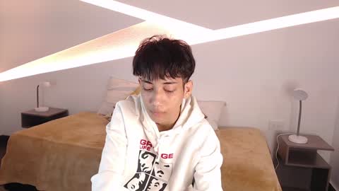 Snapshot of hot_little_bunny chatting on 01.26.25 Alana online show from 01.26.25