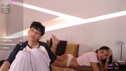 Snapshot of hot_little_bunny chatting on 01.28.25 Alana online show from 01.28.25