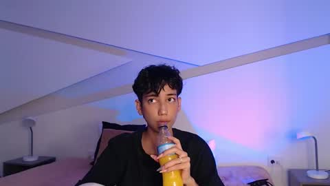 Snapshot of hot_little_bunny chatting on 02.11.25 Alana online show from 02.11.25