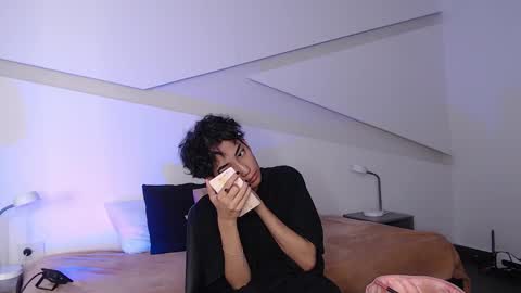 Snapshot of hot_little_bunny chatting on 03.06.25 Alana online show from 03.06.25