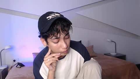 Snapshot of hot_little_bunny chatting on 03.07.25 Alana online show from 03.07.25